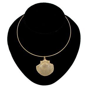 Ky & Co Large Clam Sea Shell Pendant Gold Tone Wire Collar Necklace